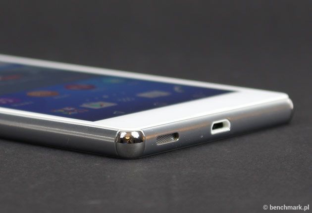 Sony Xperia M5 złącze USB