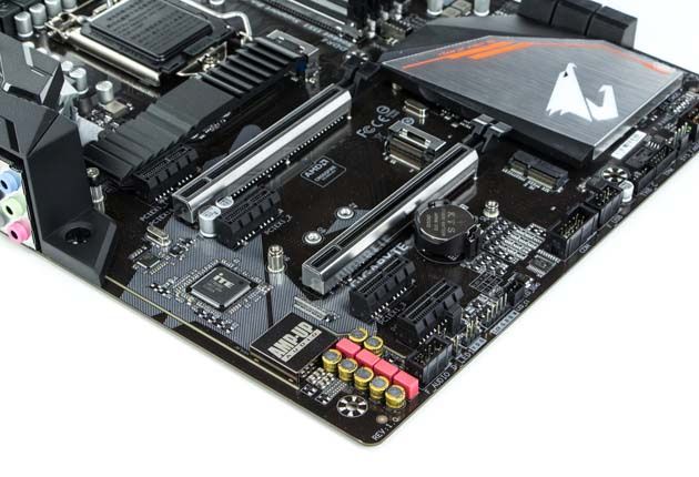 Gigabyte H370 Aorus Gaming 3 Wi-Fi - sloty