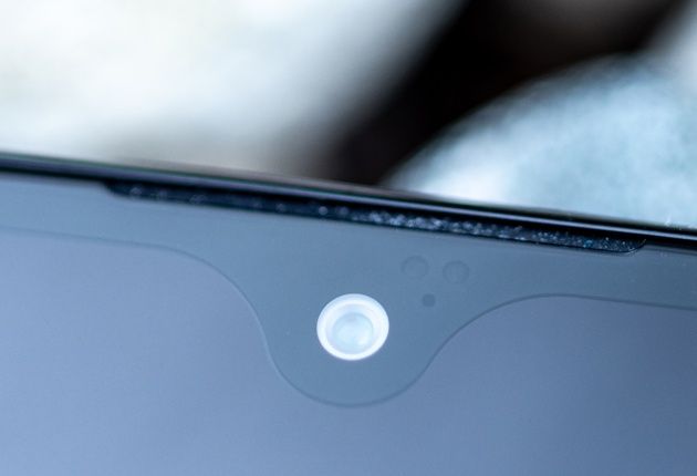 Moto G7 Plus góra kamera selfie i głośnik
