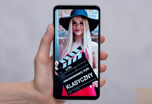 LG V30 ekran na wprost
