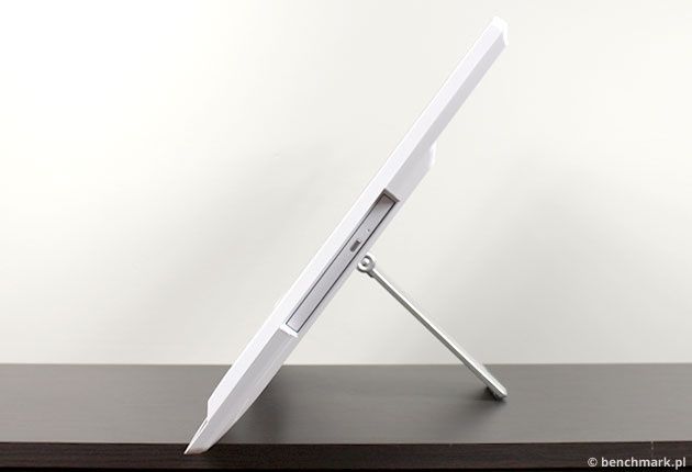 MSI Adora 24 prawy bok