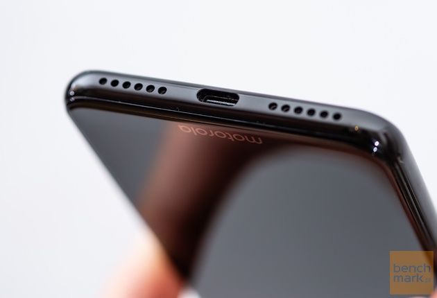 Motorola One złącze typu C