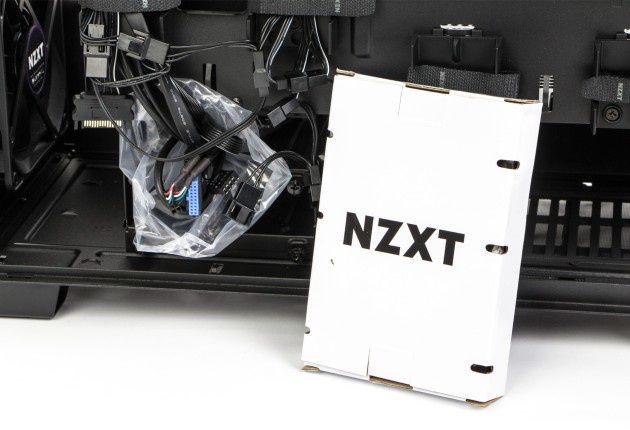 NZXT H700 akcesoria