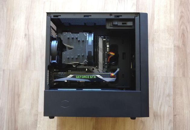 Cooler Master MasterBox NR400