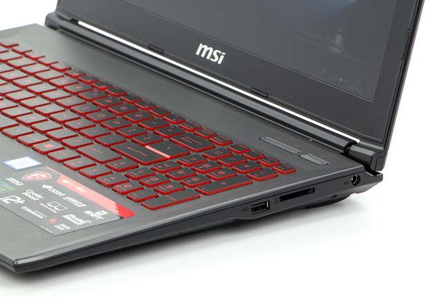 MSI GV62 7RC prawy bok