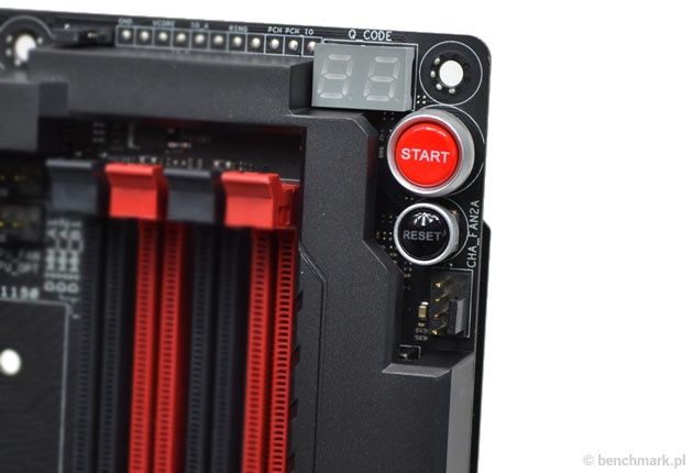 ASUS ROG Maximus VII Formula wyświetlacz