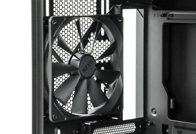 NZXT H700i tylny wentylator