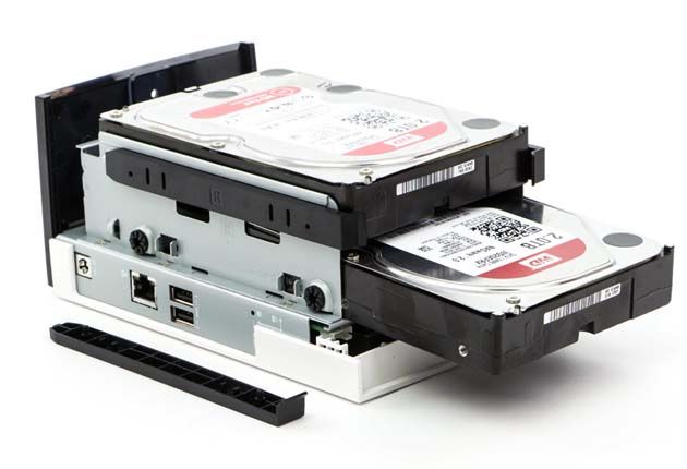 QNAP TS-228A - dyski