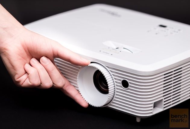 Optoma HD27 regulacja ostrości