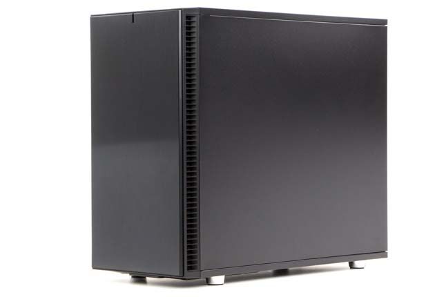 Fractal Design Define S2 - z jednej strony...