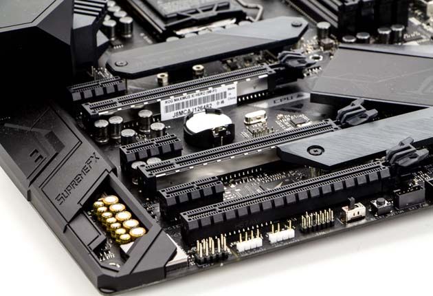 ASUS ROG Maximus XI HERO (Wi-Fi) - sloty PCIe