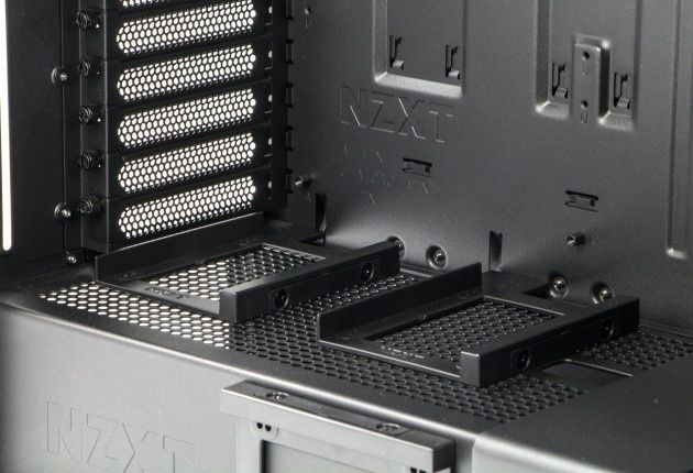 NZXT H700 H700 tacka ssd piwnica
