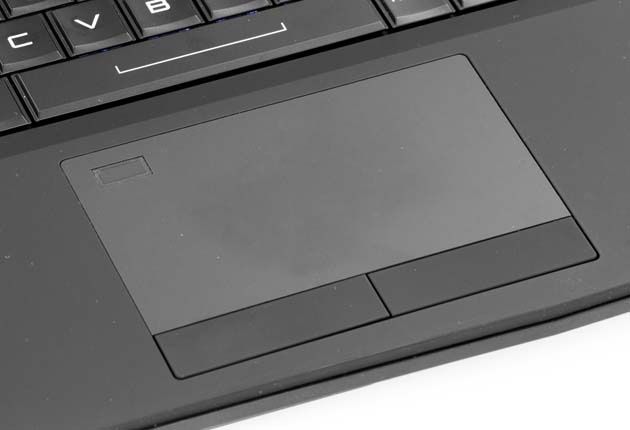 Dream Machines RX2060-15PL17 - touchpad