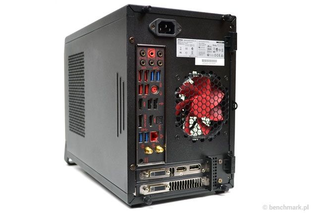MSI Nighblade panel tylny