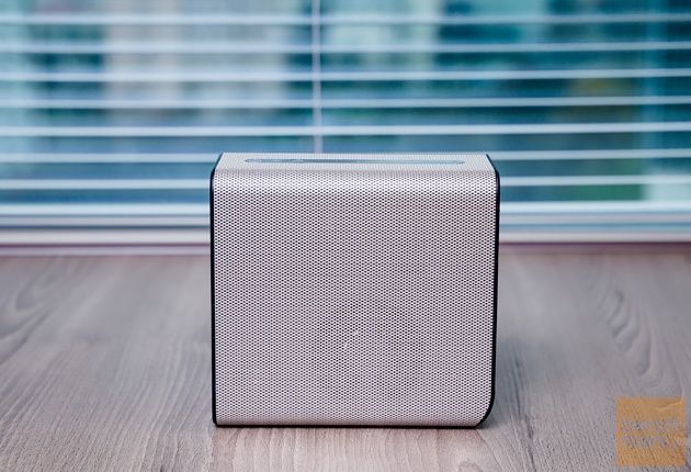 Sony Xperia Touch widok bok