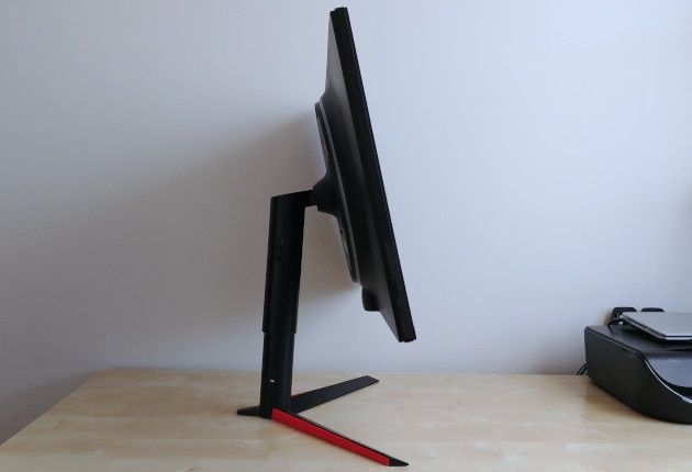 LG 32GK850G bok