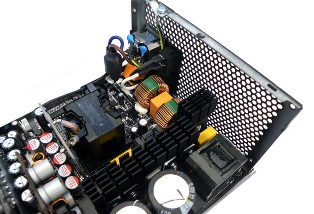 Chieftronic PowerPlay Gold GPU-750FC