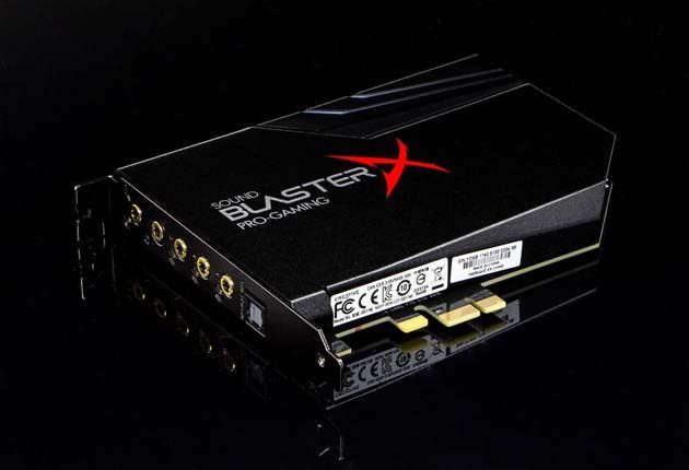 Creative Sound BlasterX AE-5 - karta na czarnym tle