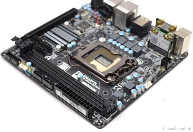 Gigabyte GA-H97N-WIFI złącza sata