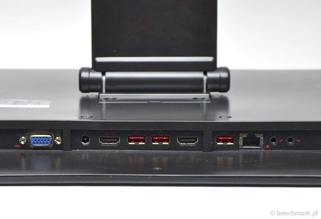 MSI AG220 - złącza