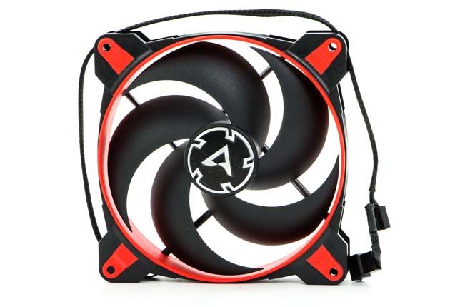 Arctis BioniX P140 w całej okazałości