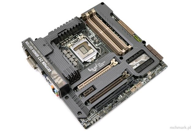 ASUS Gryphon Z97 Armor Edition widok z góry