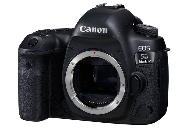 Canon EOS 5D Mark IV przód bok