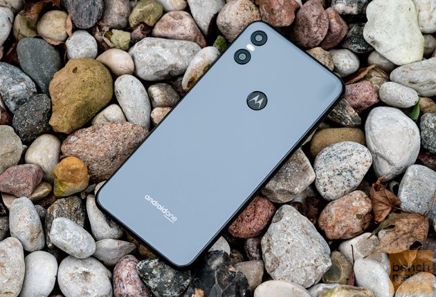 Motorola One tylna ścianka