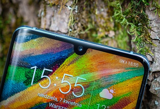 Huawei P30 Pro wcięcie i aparat selfie