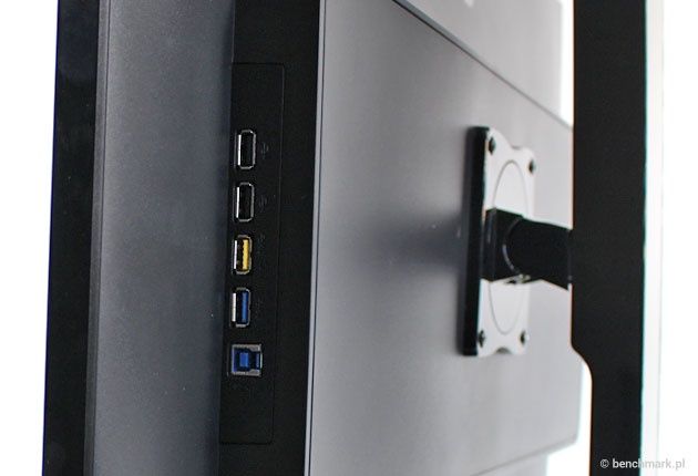 AOC U3277PQU porty USB