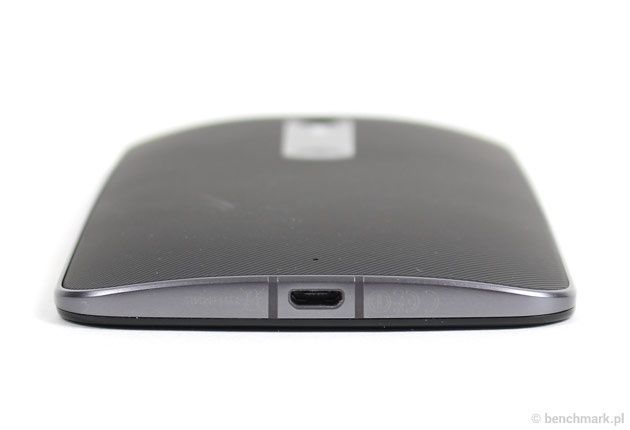 Motorola Moto X Style - dół
