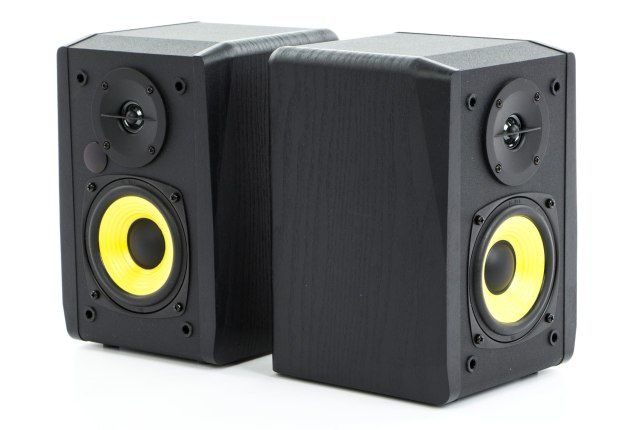 edifier r1010bt pod kątem