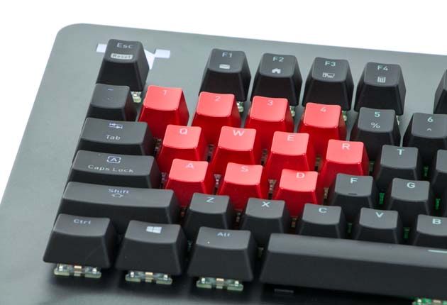 Thermaltake Level 20 RGB Titanium - wymienione nakładki klawiszowe