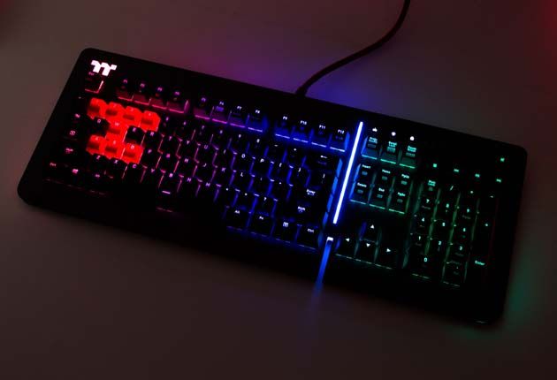 Thermaltake Level 20 RGB Titanium - wielobarwne podświetlenie
