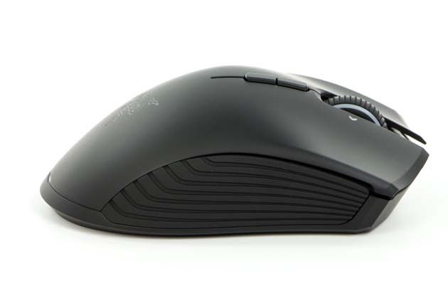 Razer Mamba Hyperflux + Firefly Hyperflux – prawy bok myszy