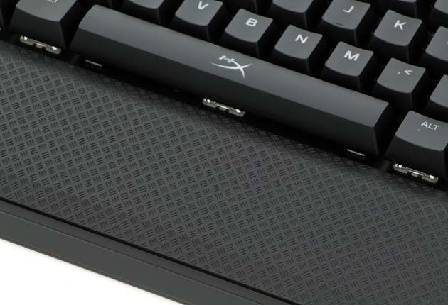 HyperX Alloy Elite RGB - podkładka pod nadgarstki