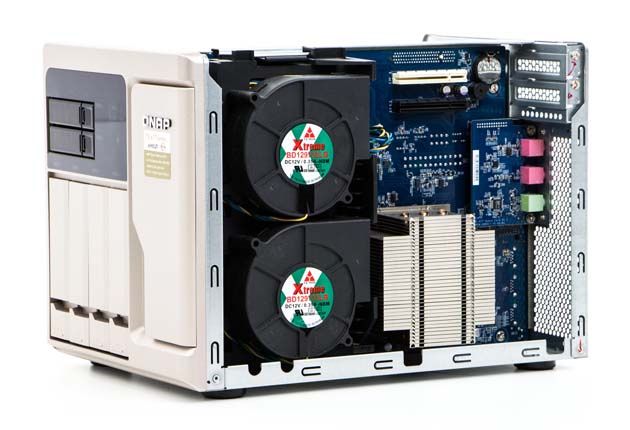 QNAP TS-677 chłodzenie