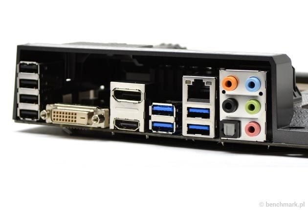 ASUS Gryphon Z97 Armor Edition tylny panel