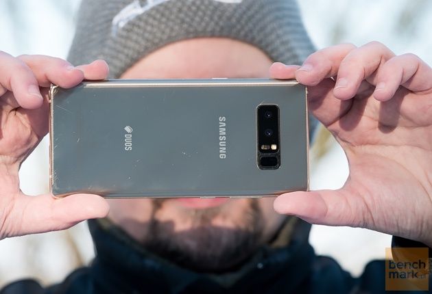 Smartfon dłoń