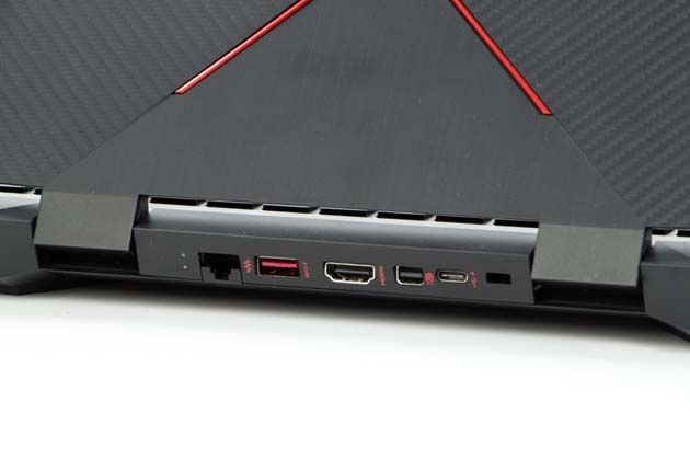 HP Omen 15 tył