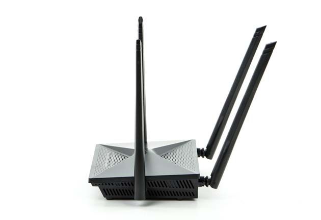 D-Link DIR-853 - z profilu