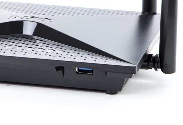 D-Link DIR-853 - USB