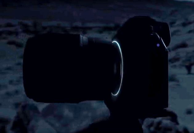 Nikon bezlusterkowiec sylwetka