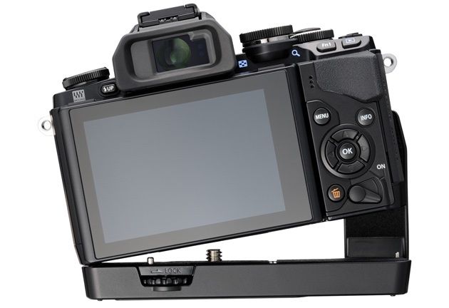 Olympus OM-D E-M10 grip