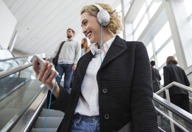 Bose QuietComfort 25 kobieta