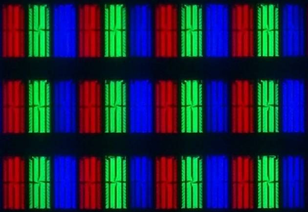 Samsung 65Q900R - struktura subpixeli