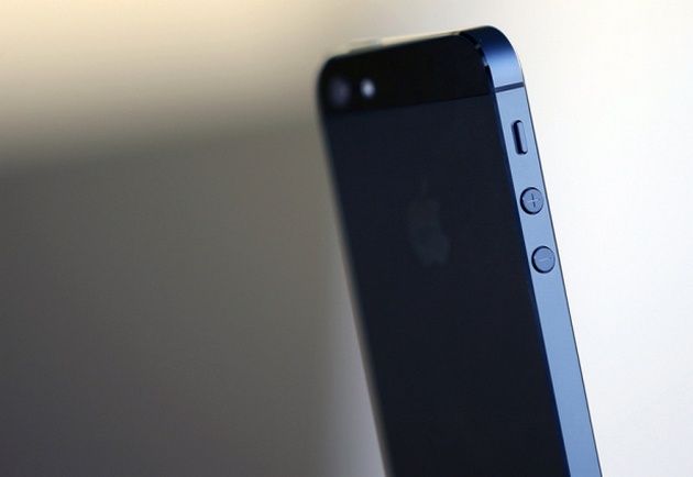 iPhone 5S smartfon bok