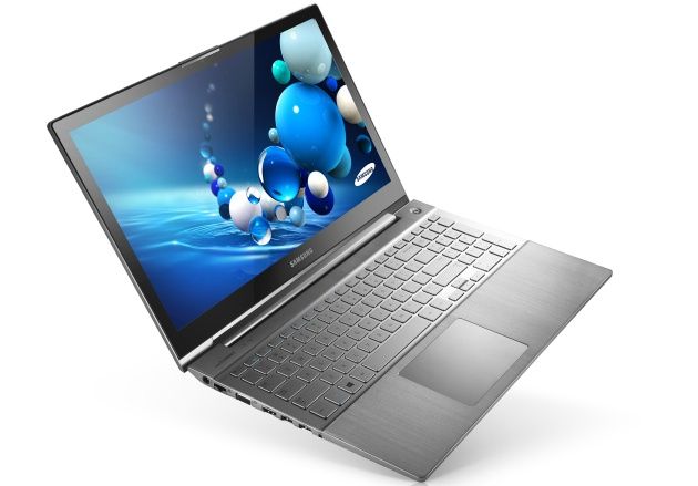 Samsung Chronos 770Z5E z Serii 7 notebook