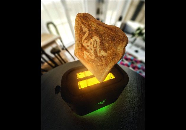 Razer Breadwinner tost