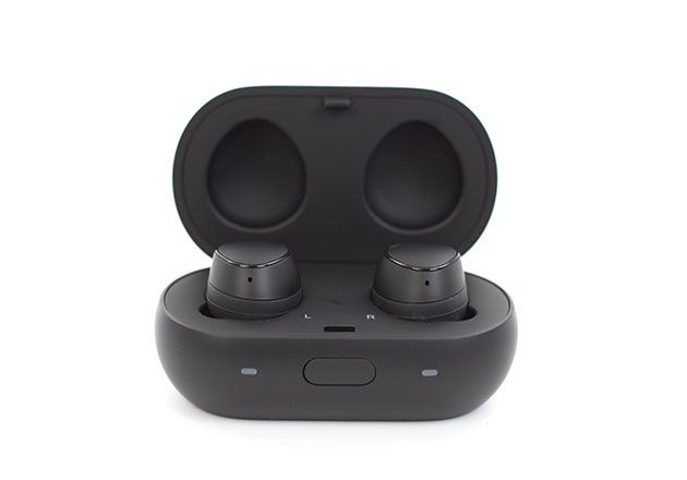Samsung Gear IconX 2018 - słuchawki z powerbankiem